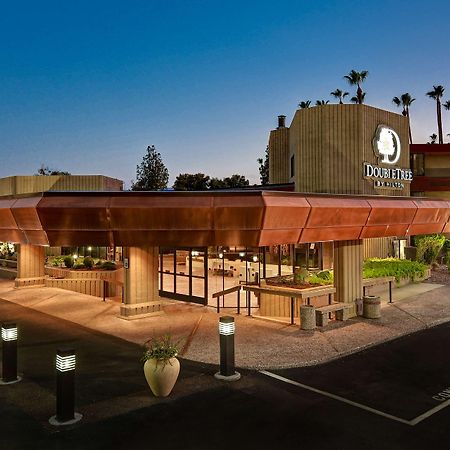 Doubletree By Hilton Phoenix- Tempe Exterior photo