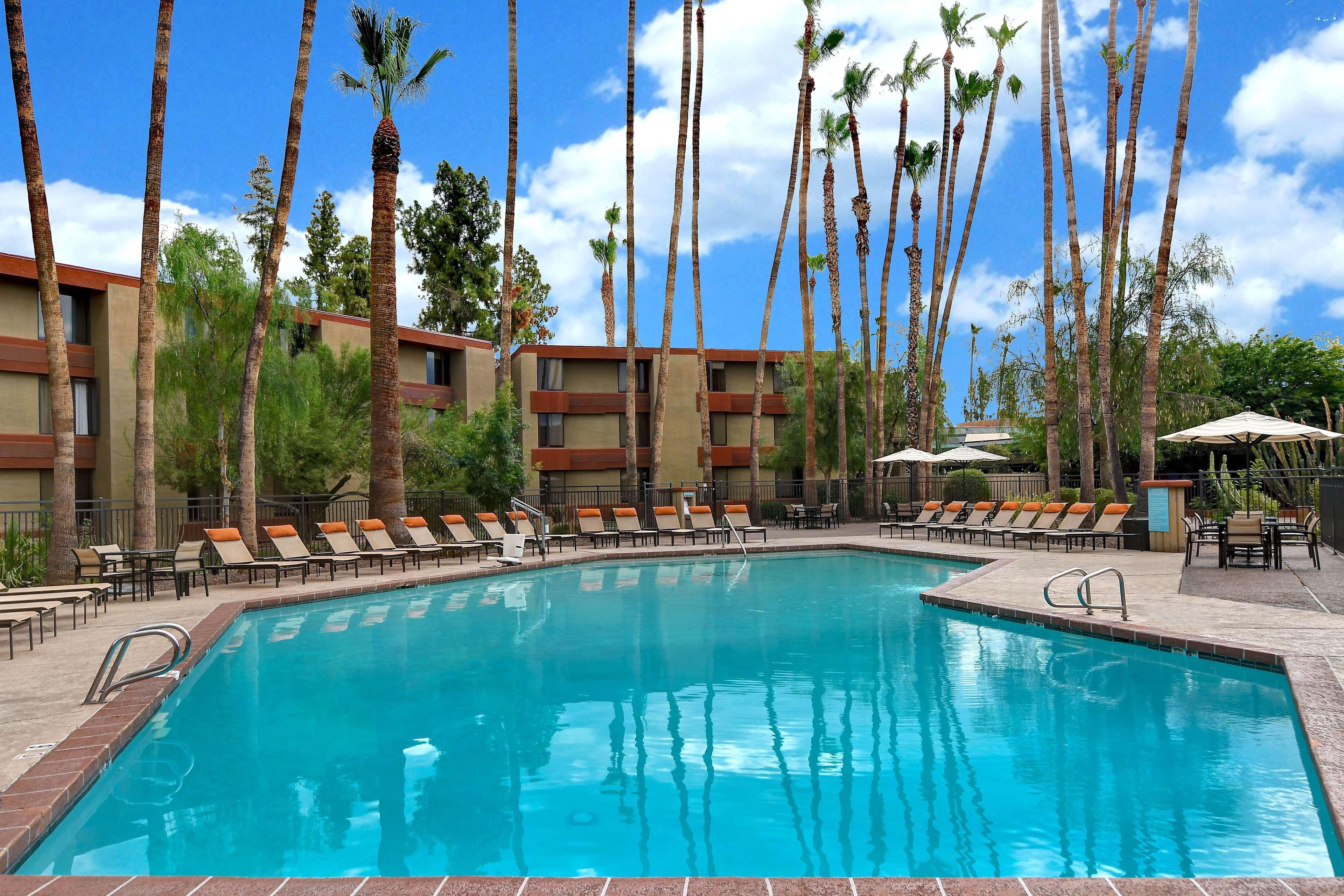 Doubletree By Hilton Phoenix- Tempe Exterior photo